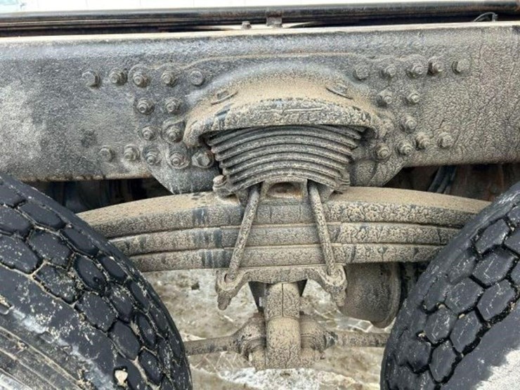 2017-western-star-4700-image-79