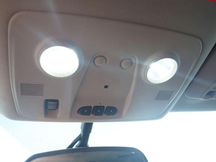 2015-chevrolet-traverse-image-33