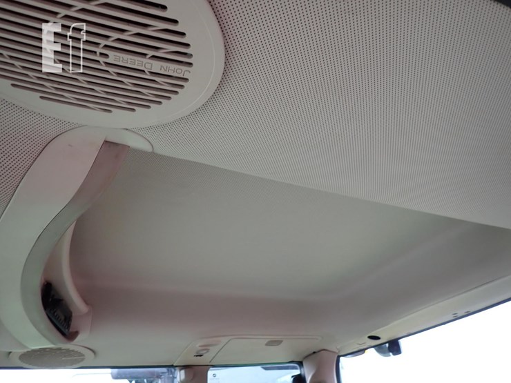 john-deere-7130-premium-image-18