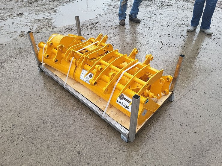 mini-mini-excavator-attachments-image-5