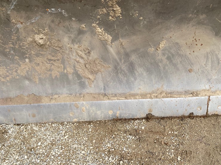 2005-deere-700h-image-10