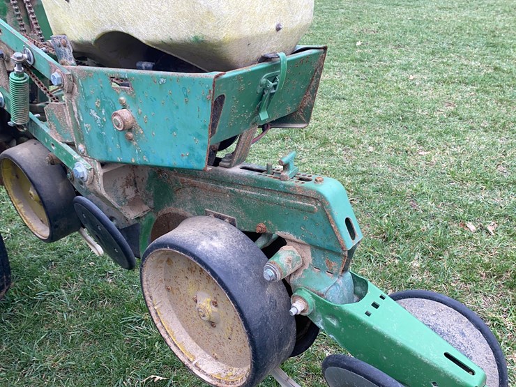 john-deere-7000-image-51