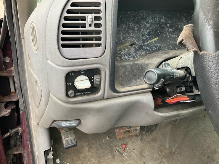 1996-chevrolet-k2500-image-58