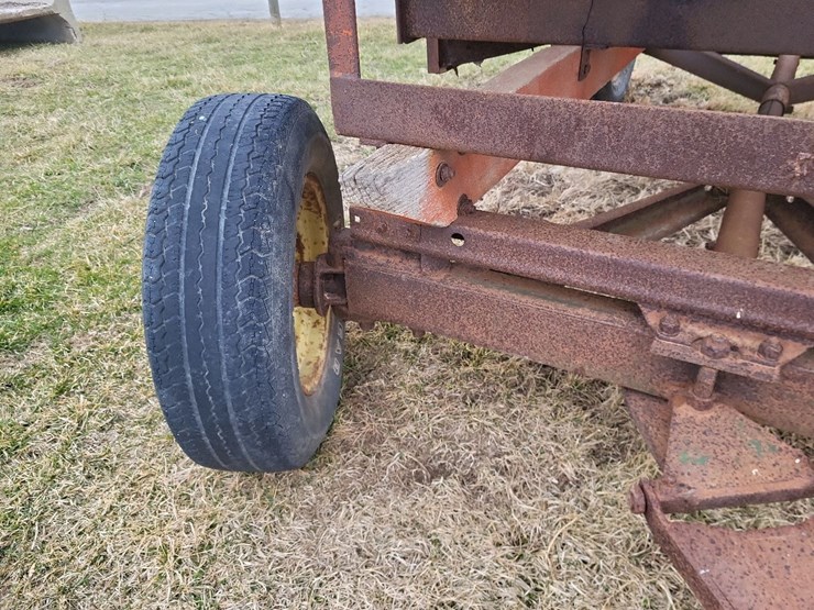hopper-wagon-w/john-deere-running-gear-image-31