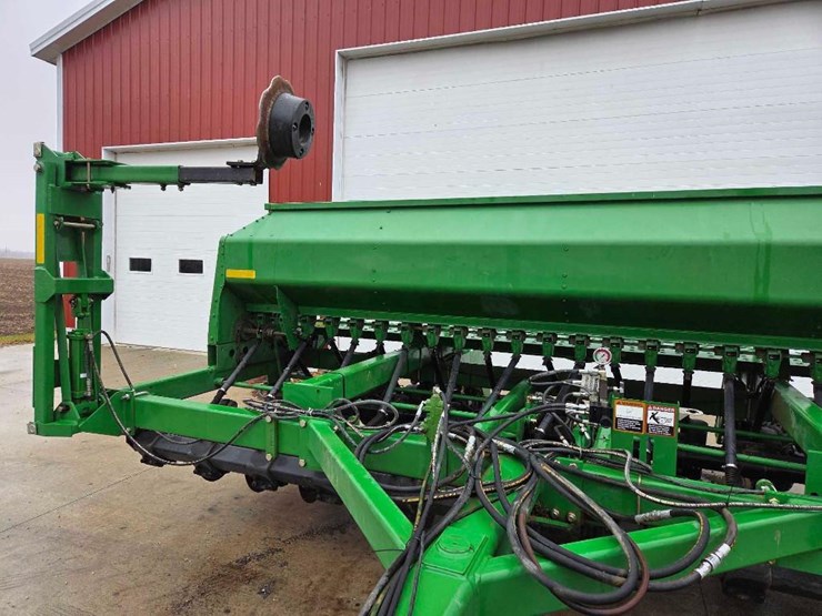 john-deere-1590-image-27