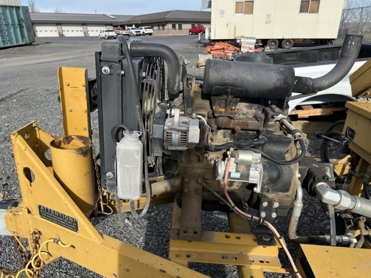 2013-bear-cat-bk250-towable-asphalt-crack-sealer-image-20