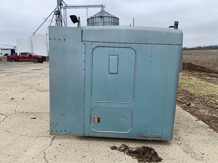 kenworth-double-bunk-sleeper---60"-image-4