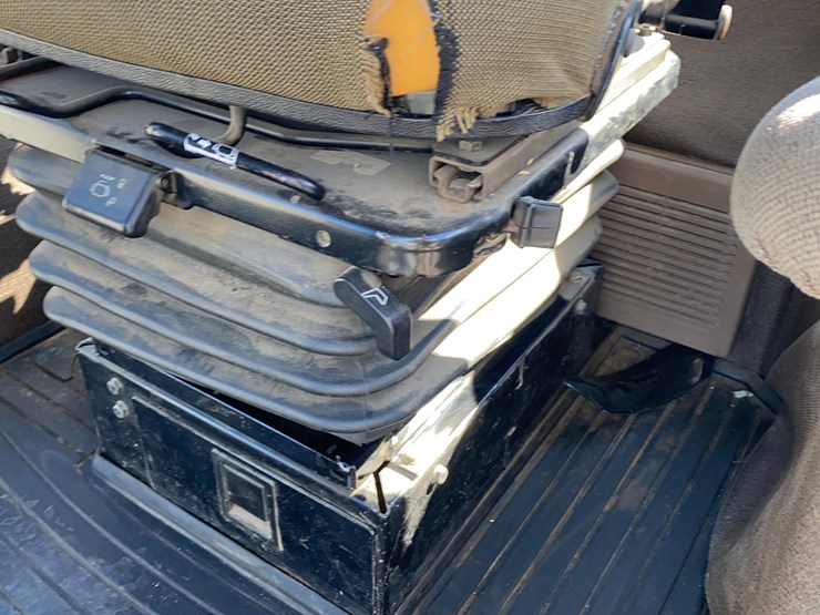 1998-john-deere-8300-image-52