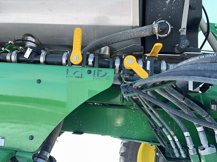 2023-john-deere-410r-image-8