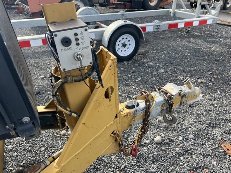 2013-bear-cat-bk250-towable-asphalt-crack-sealer-image-9