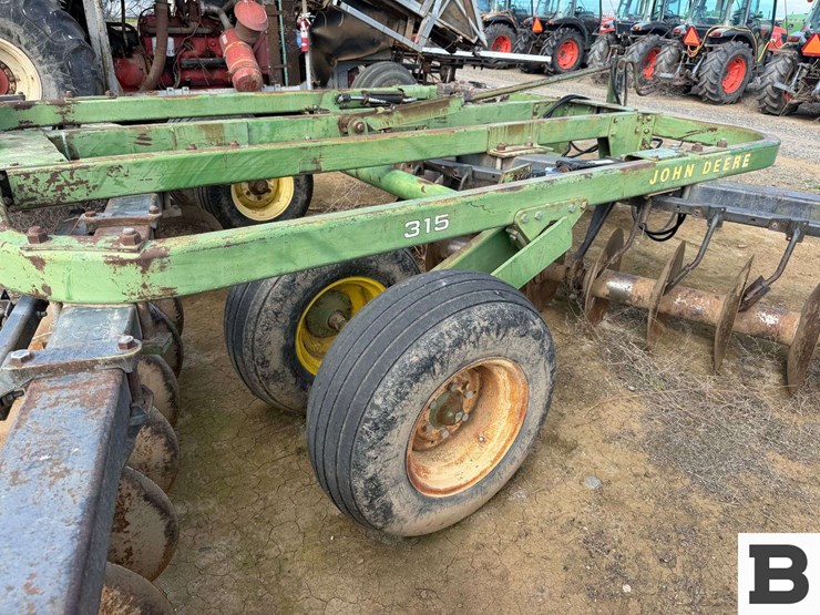 john-deere-315-image-22