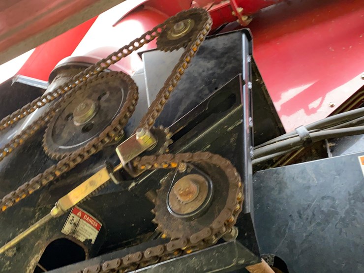 case-ih-6088-image-38