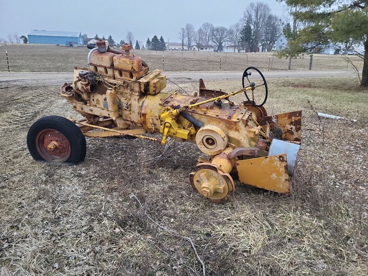 minneapolis-moline-tractor---parts-image-1