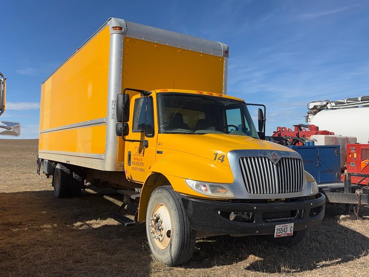 2012-international-box-truck-image-3