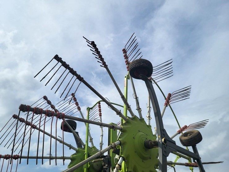 2017-claas-liner-2900-image-26