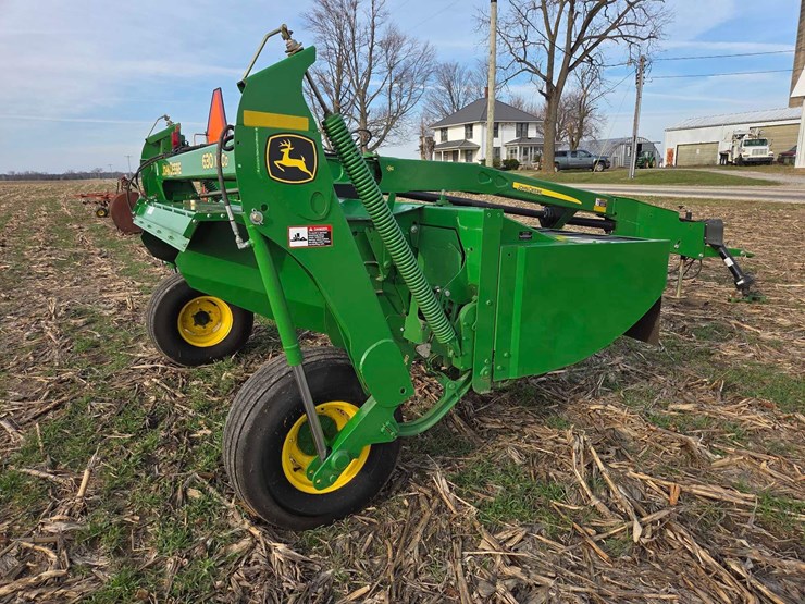 john-deere-630-image-23