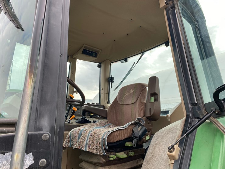 john-deere-6410-image-32