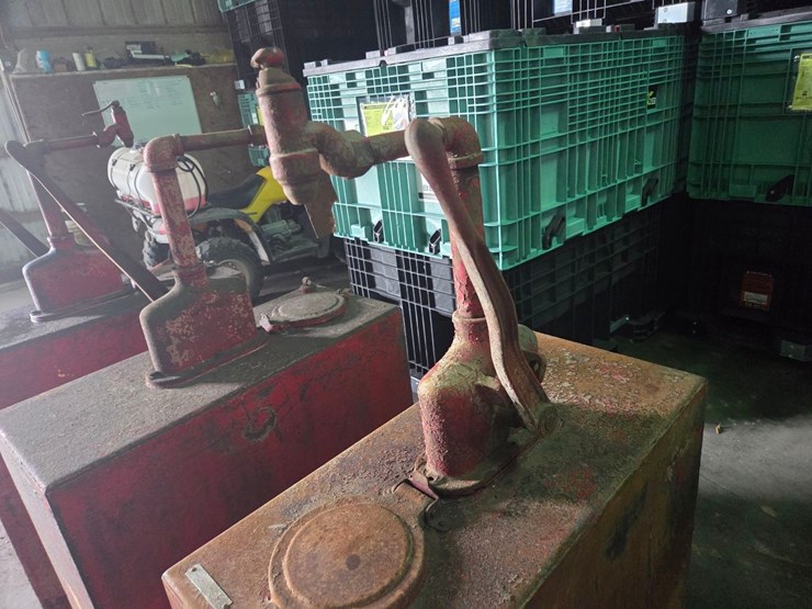 (3)-oil-barrels-w/-hand-pumps-image-3