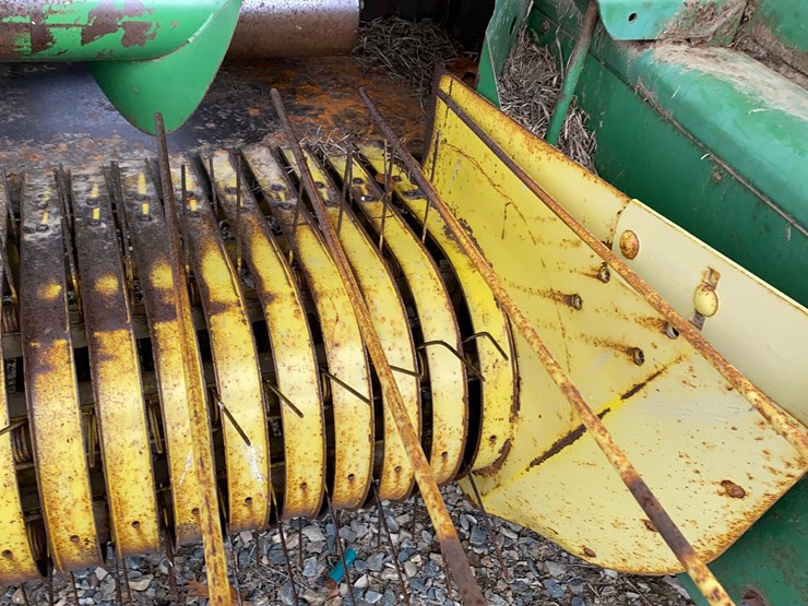 john-deere-337-image-22