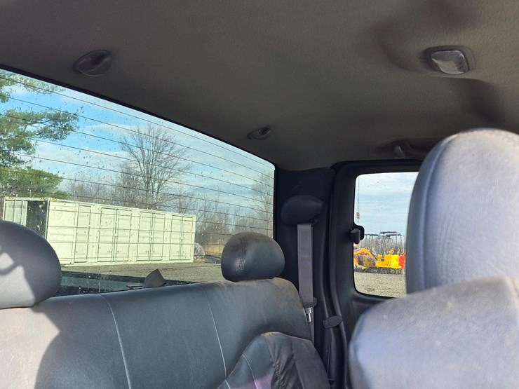 2002-chevrolet-1500-image-46