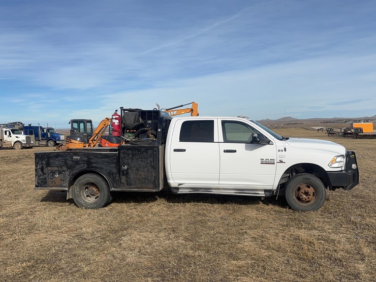 2018-dodge-3500-image-4