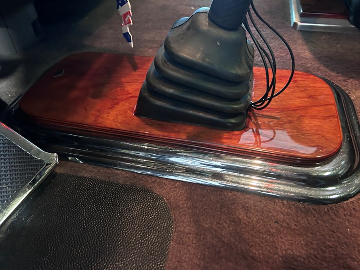 peterbilt-379-image-92