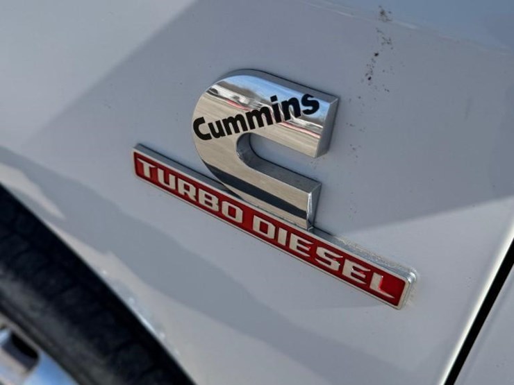 2022-dodge-3500-image-17