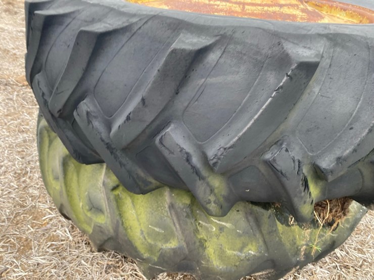 9-bolt-dual-hubs-image-5