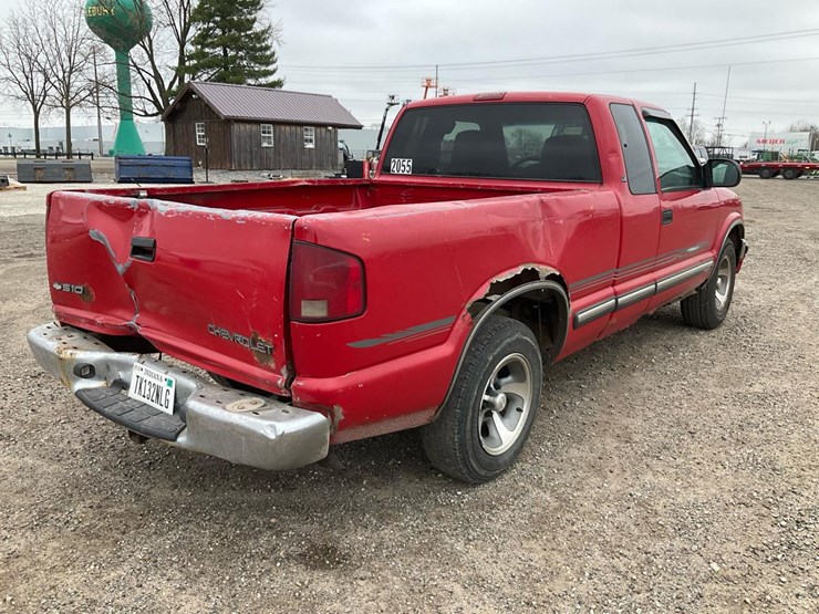 2000-chevrolet-s10-image-5