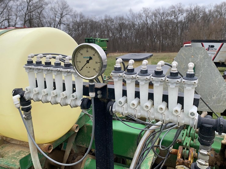 john-deere-7000-image-46