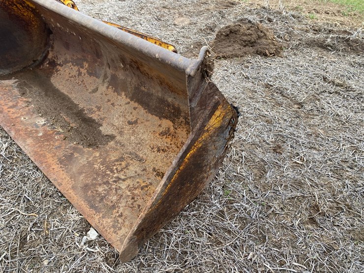 case-loader-bucket-image-6