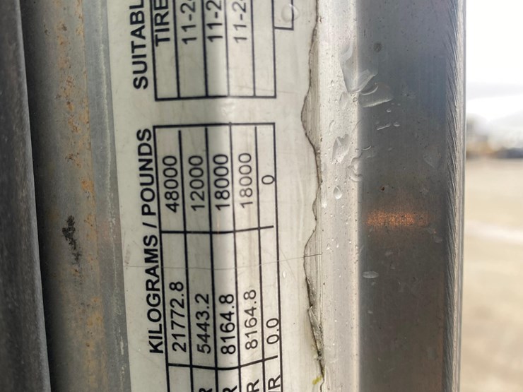 2002-peterbilt-379-image-131