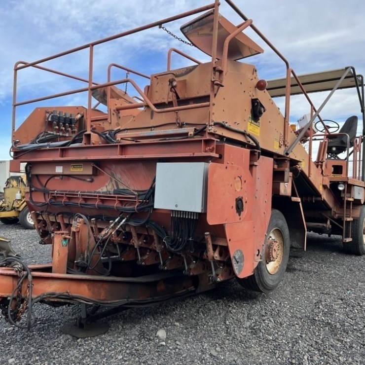 2002 BEAR CAT BC2002/CRC