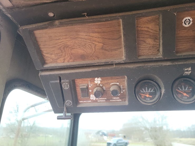 massey-ferguson-750-image-70