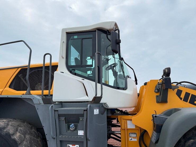 liebherr-l566-image-16