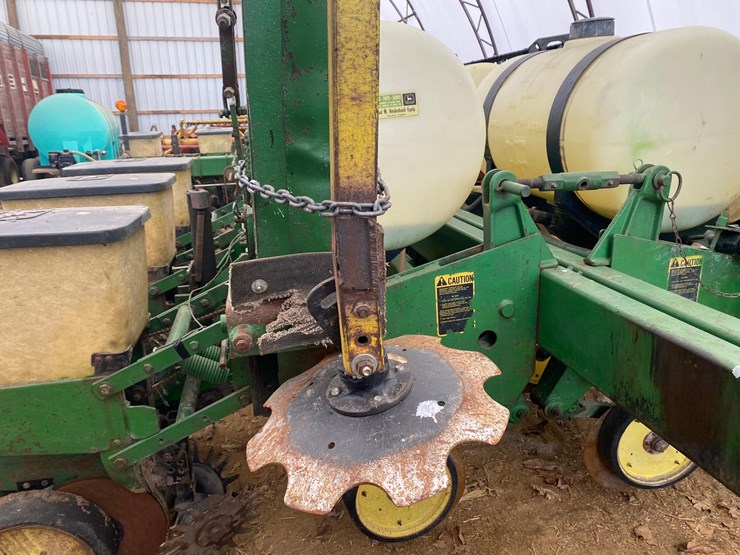 john-deere-7000-image-57