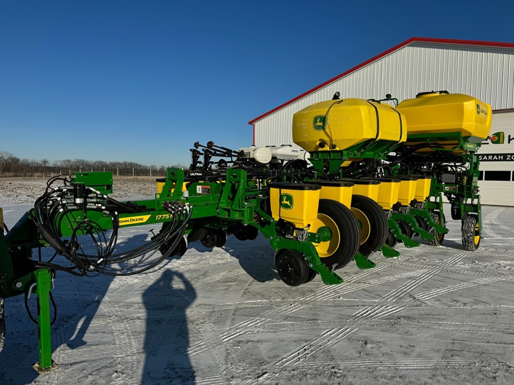 2024-john-deere-1775nt-image-6