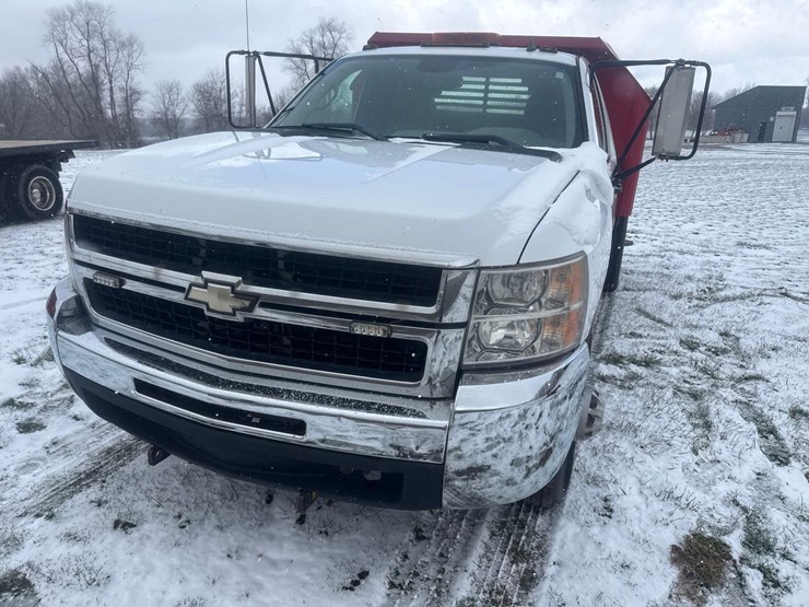 chevrolet-3500-image-2