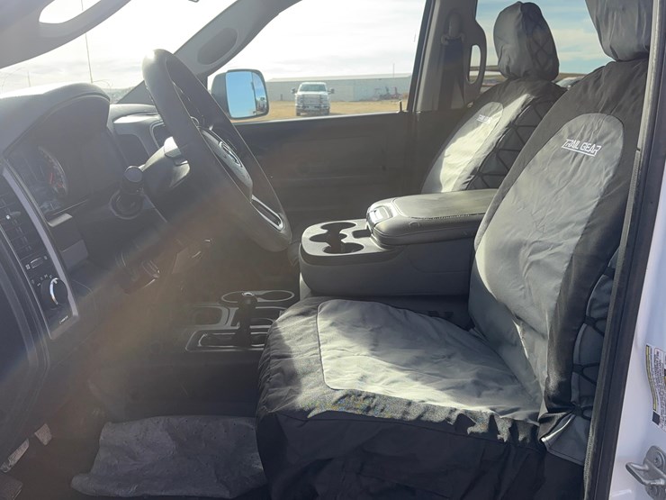 2018-dodge-3500-image-10