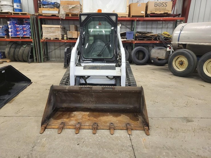 2012-bobcat-t190-image-8