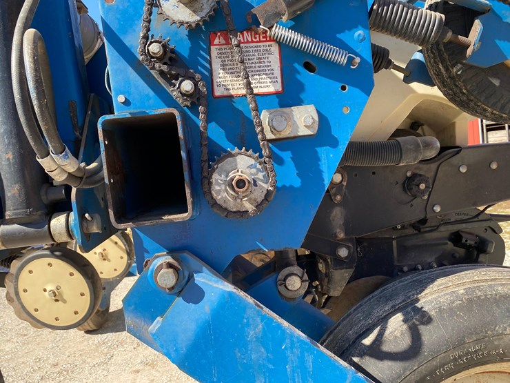 2009-kinze-3600-image-63