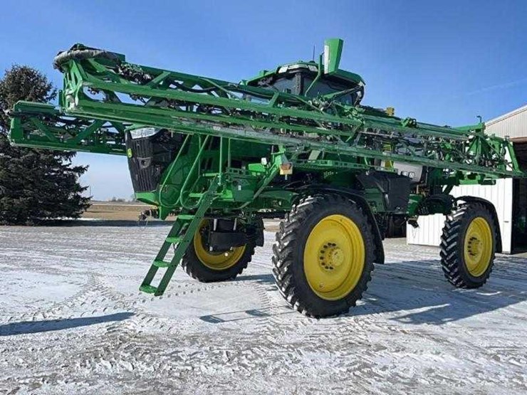 2023-john-deere-410r-image-1