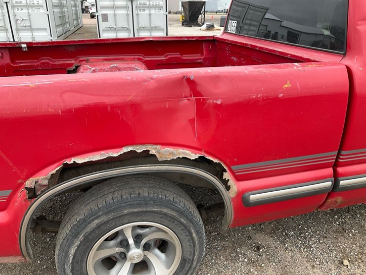 2000-chevrolet-s10-image-34