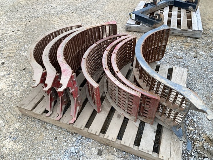 case-ih-2388-combine-concaves-image-10