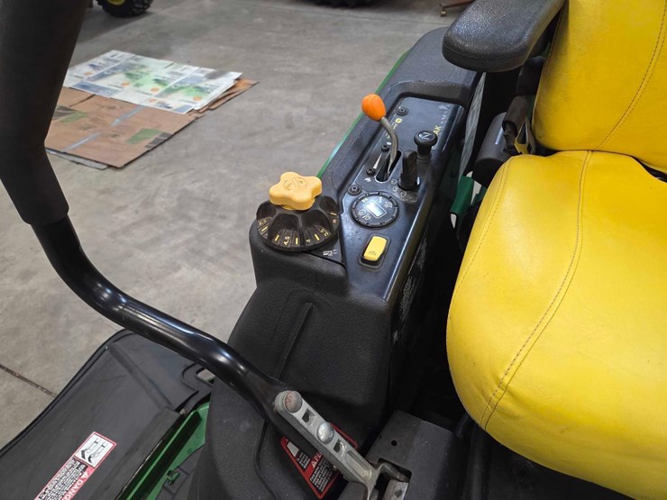 2016-john-deere-930-image-24