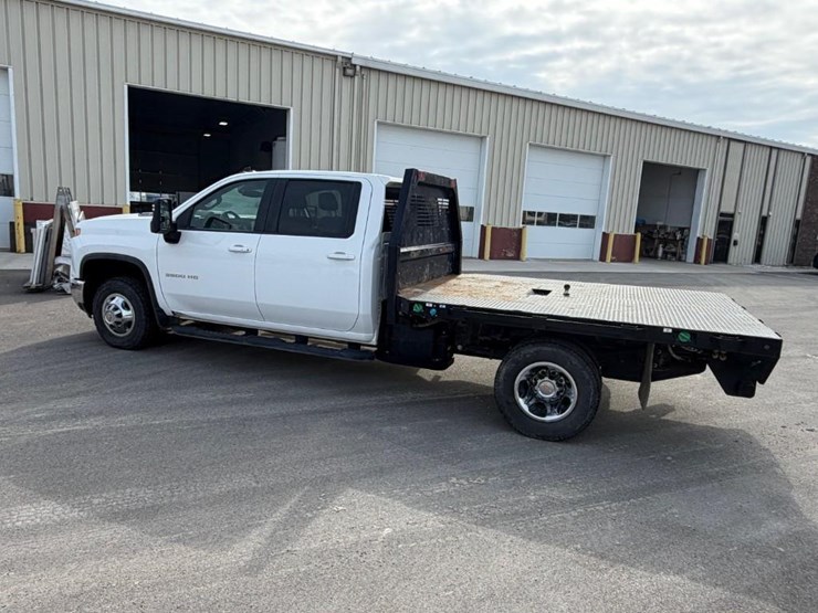 2024-chevrolet-silverado-3500-image-5