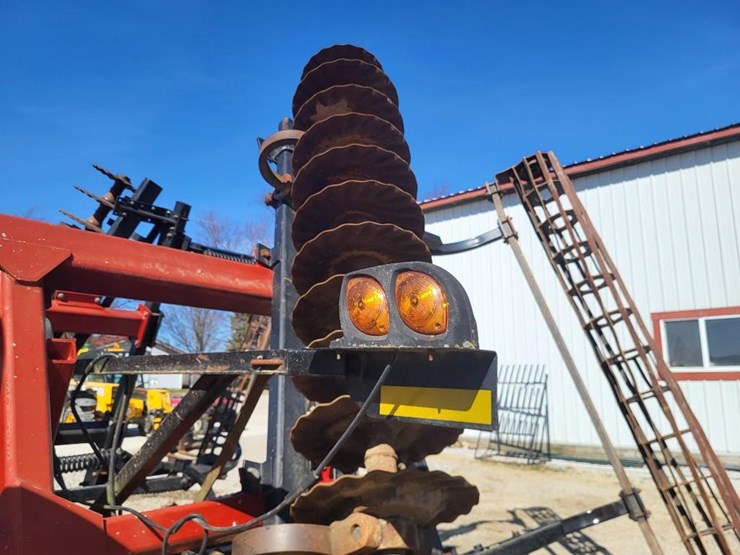 case-ih-true-tandem-330-turbo-image-33