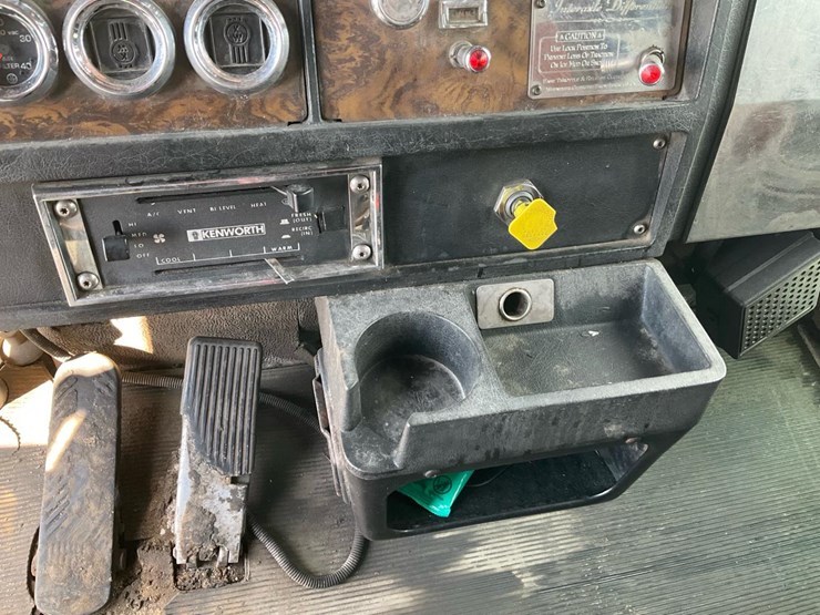 1995-kenworth-t800-image-129