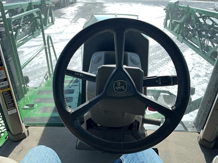 2023-john-deere-410r-image-18