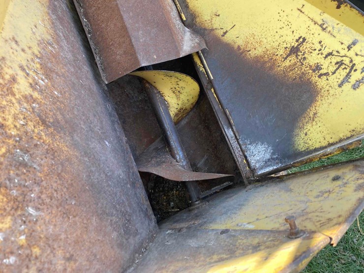 new-holland-357-image-6